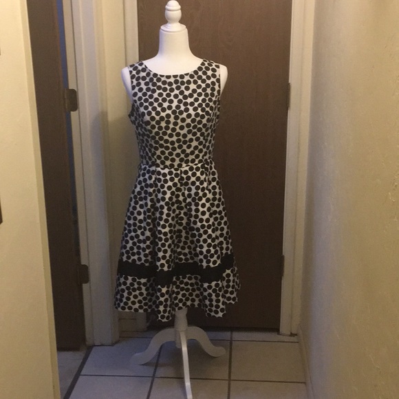Danny & Nicole Dresses & Skirts - White and black polk-a-dot A-line dress